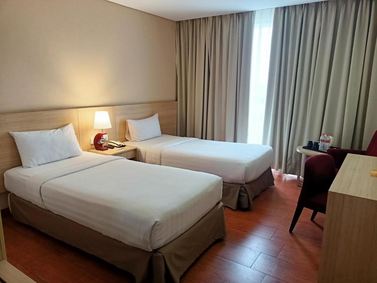 Days Hotel & Suites By Wyndham Jakarta Airport Tangerang Extérieur photo